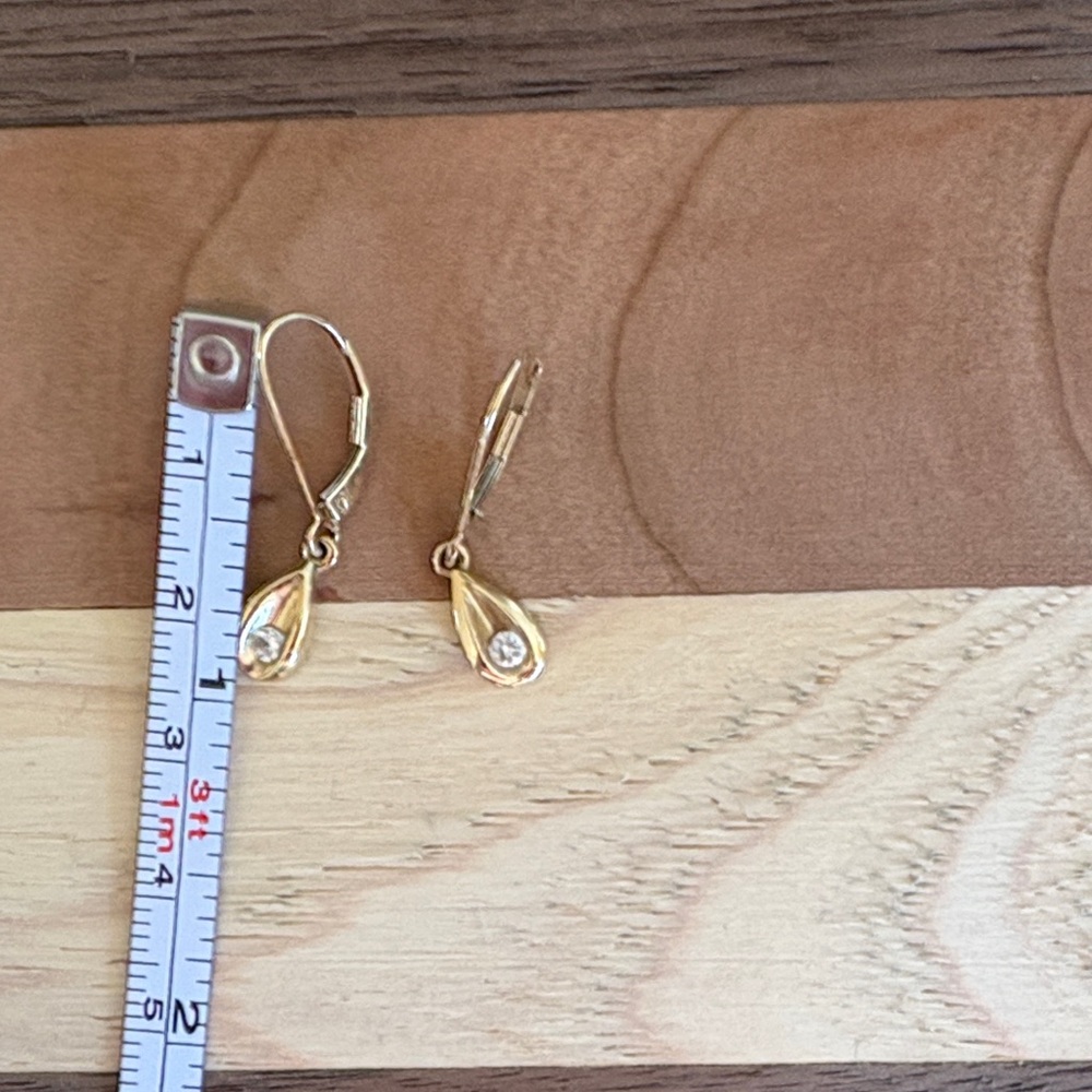 Elegant Gold Drop Earrings - Picture 2 of 2